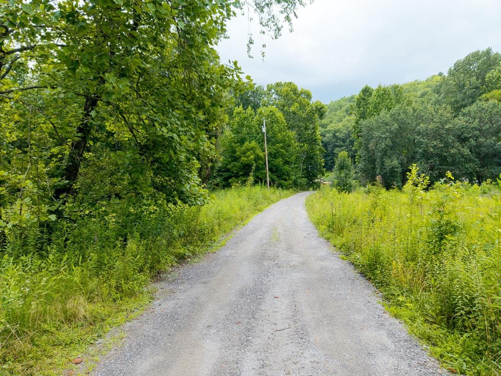 9-17 Mary Lane, Hayesville NC 28904 - Photo