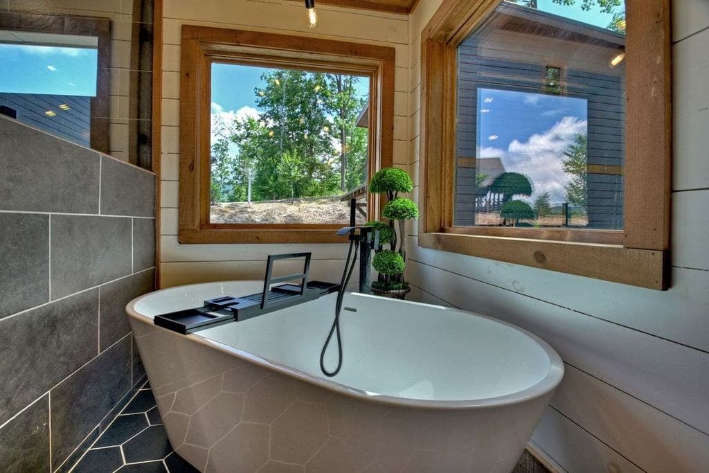 590 Deer Crest Road, Blue Ridge GA 30513 - Photo