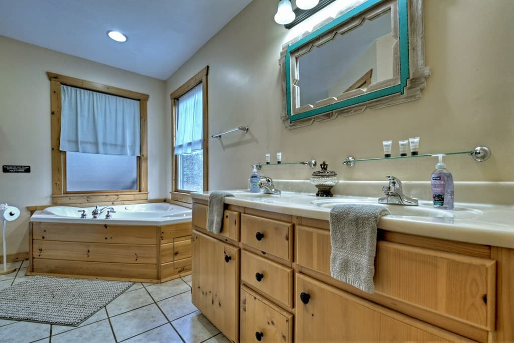 6341 Mobile Rd, Blue Ridge GA 30513 - Photo