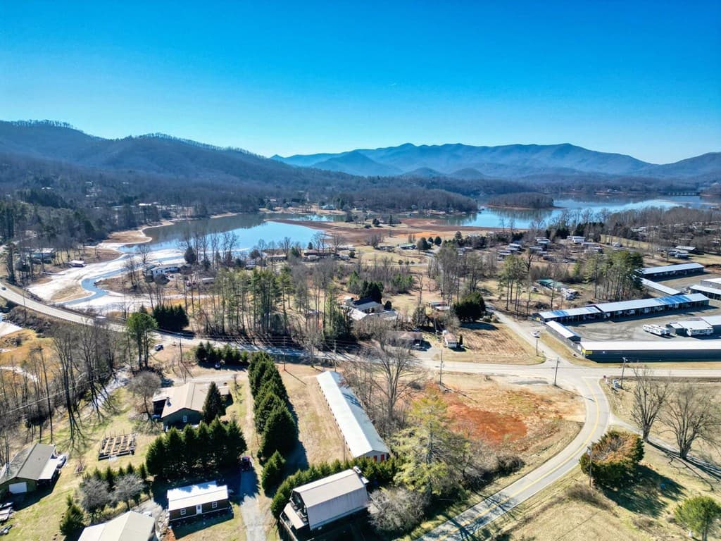 1870 Hwy 75n, Hiawassee GA 30546 - Photo