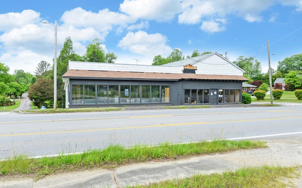 7493 Us Hwy 76 W, Young Harris GA 30582 - Photo