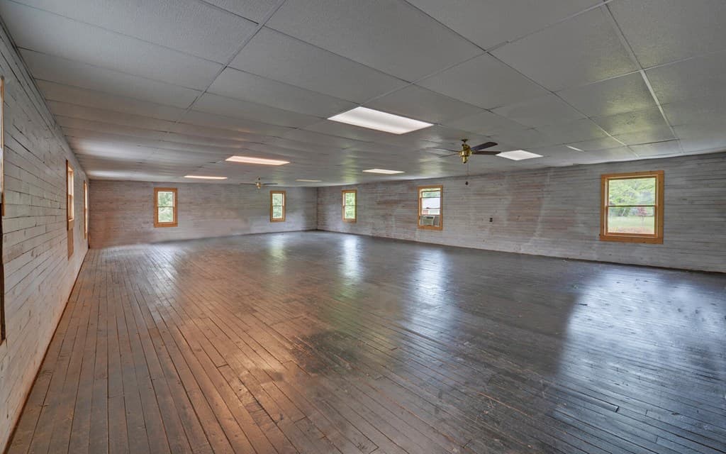 7493 Us Hwy 76 W, Young Harris GA 30582 - Photo