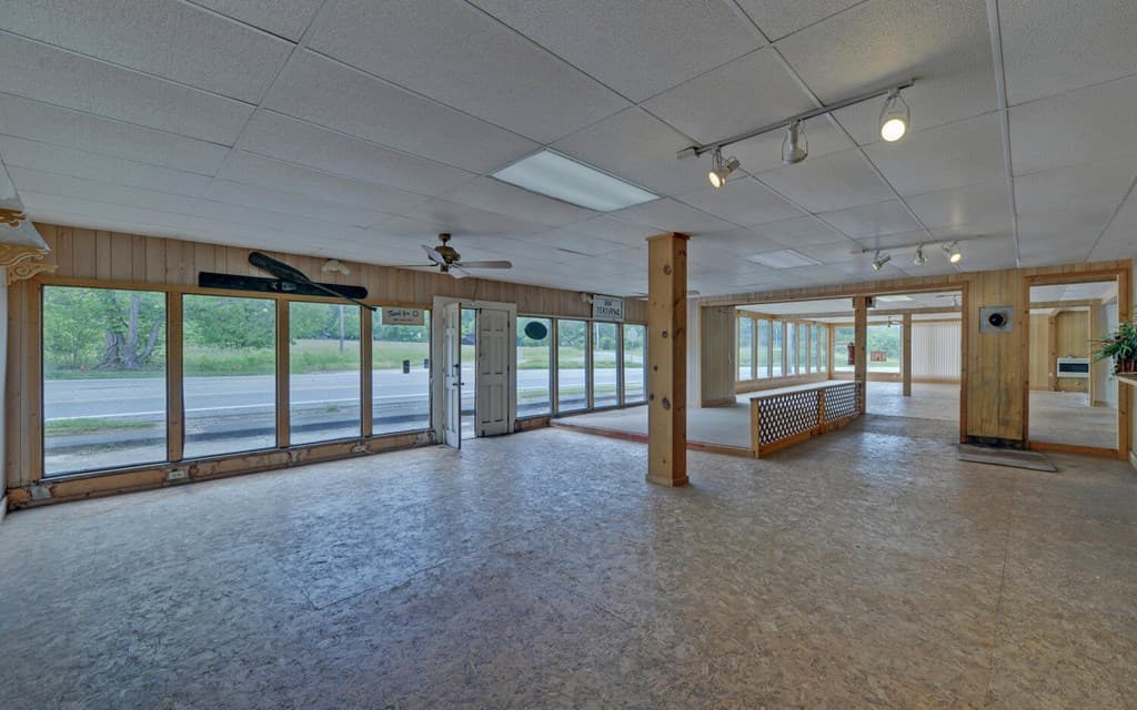 7493 Us Hwy 76 W, Young Harris GA 30582 - Photo
