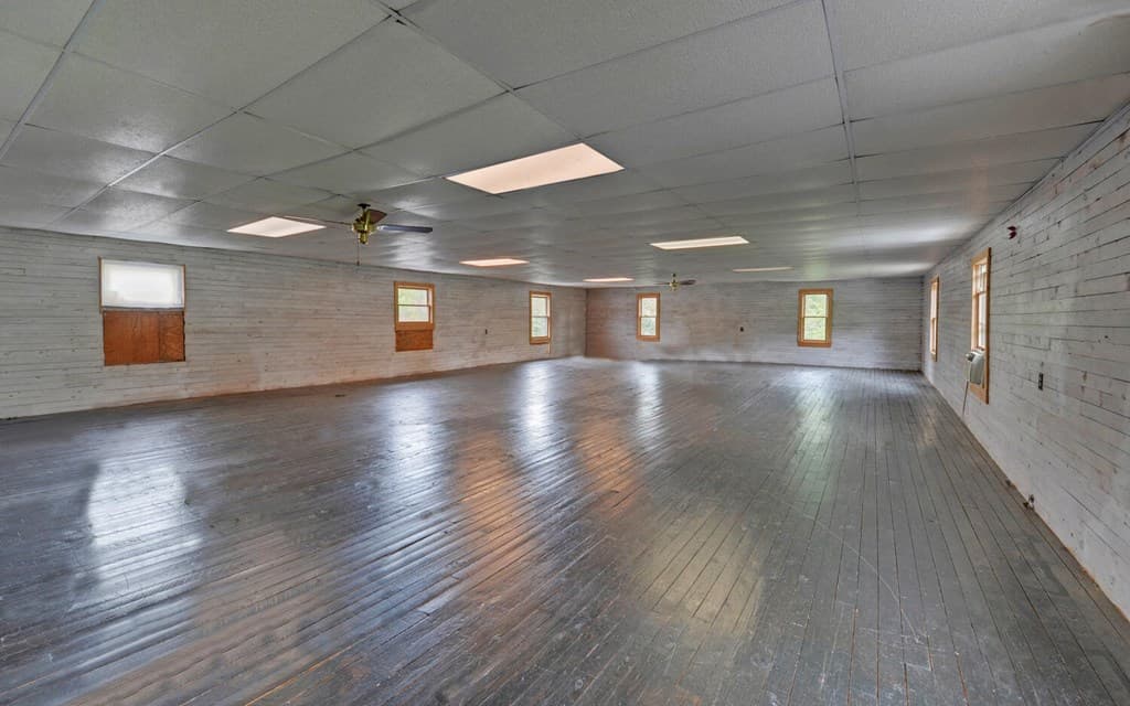 7493 Us Hwy 76 W, Young Harris GA 30582 - Photo