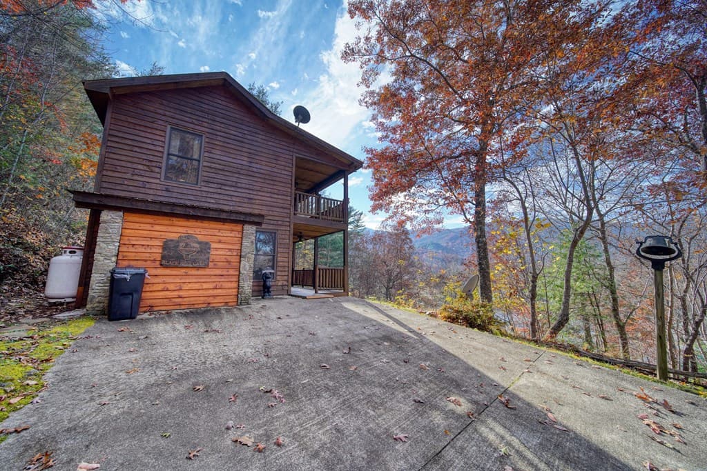 190 Ruby Lake Drive N, Hiawassee GA 30546 - Photo