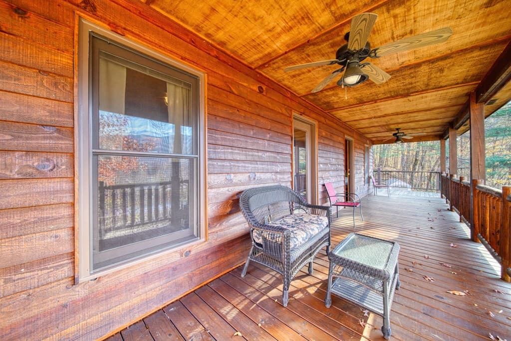190 Ruby Lake Drive N, Hiawassee GA 30546 - Photo
