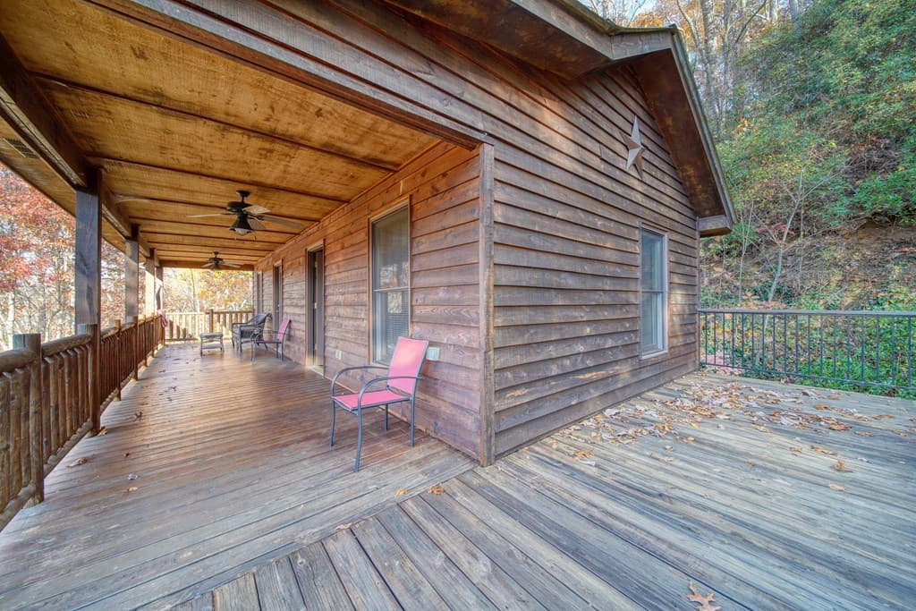 190 Ruby Lake Drive N, Hiawassee GA 30546 - Photo