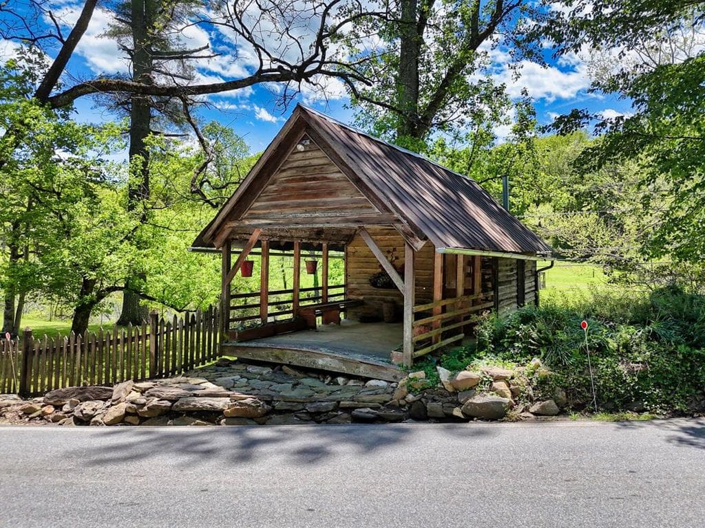 2350 Dial Road, Blue Ridge GA 30513 - Photo