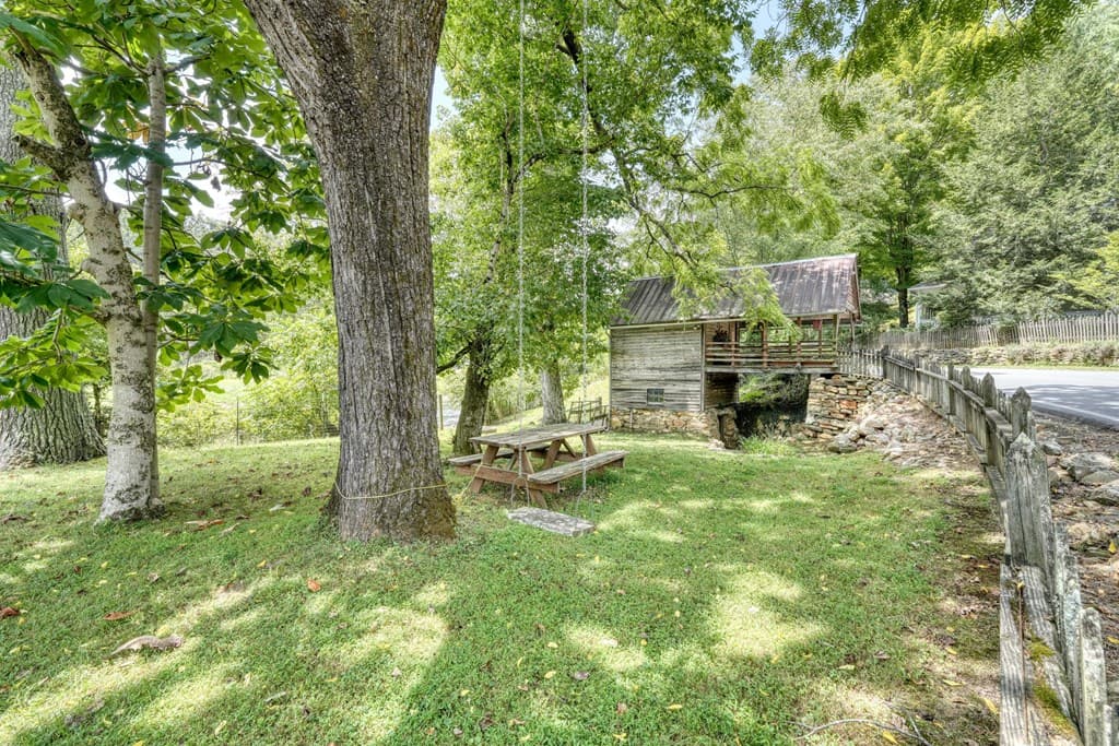 2350 Dial Road, Blue Ridge GA 30513 - Photo