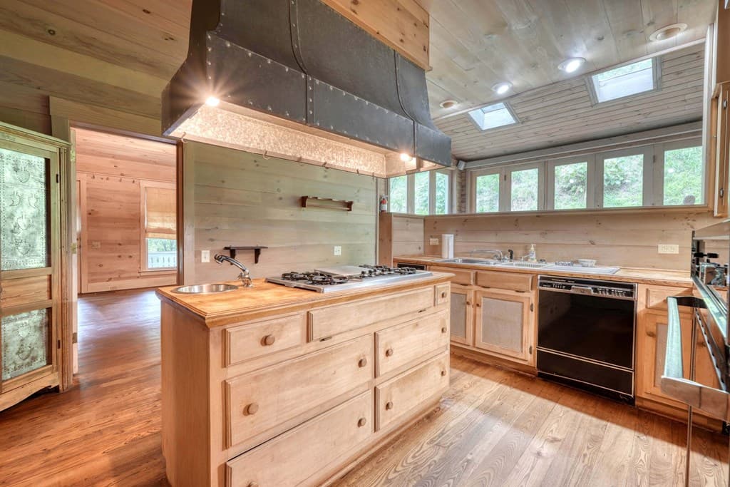 2350 Dial Road, Blue Ridge GA 30513 - Photo