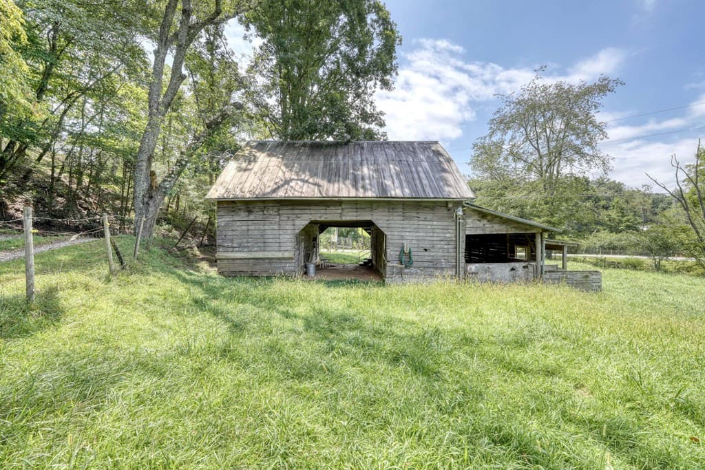 2350 Dial Road, Blue Ridge GA 30513 - Photo