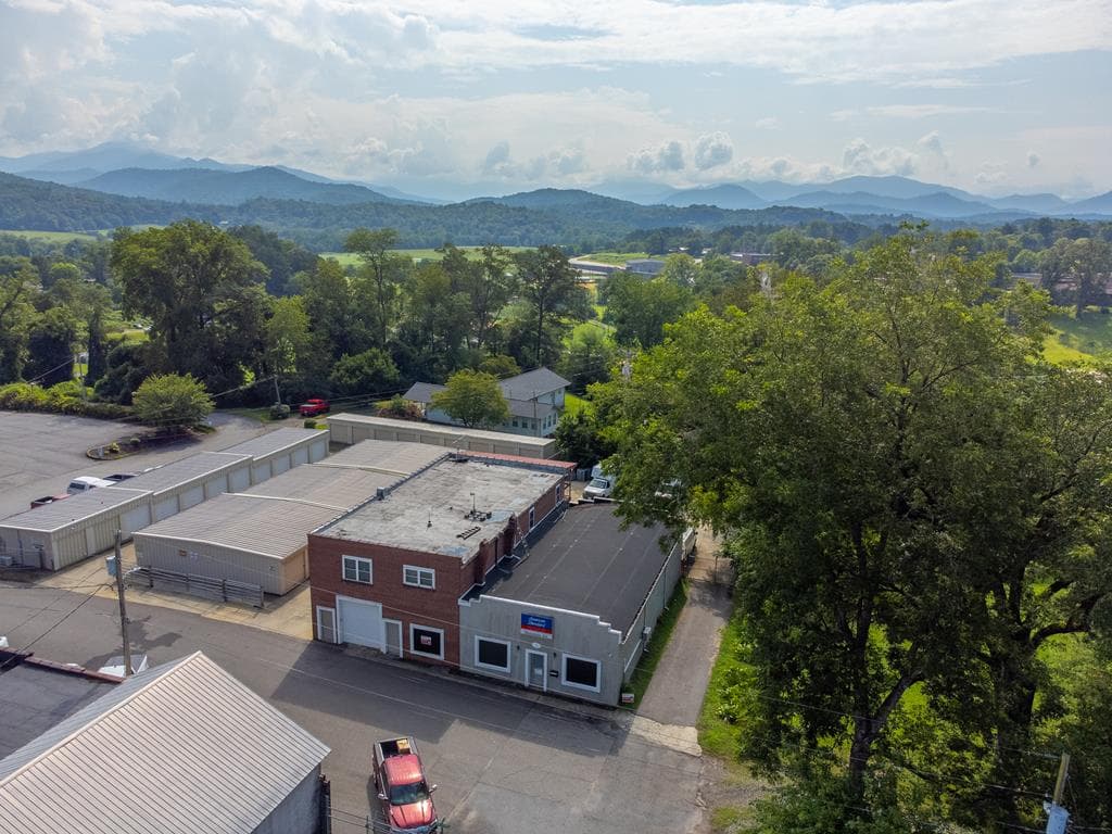 6 Sanderson Street, Hayesville NC 28904 - Photo