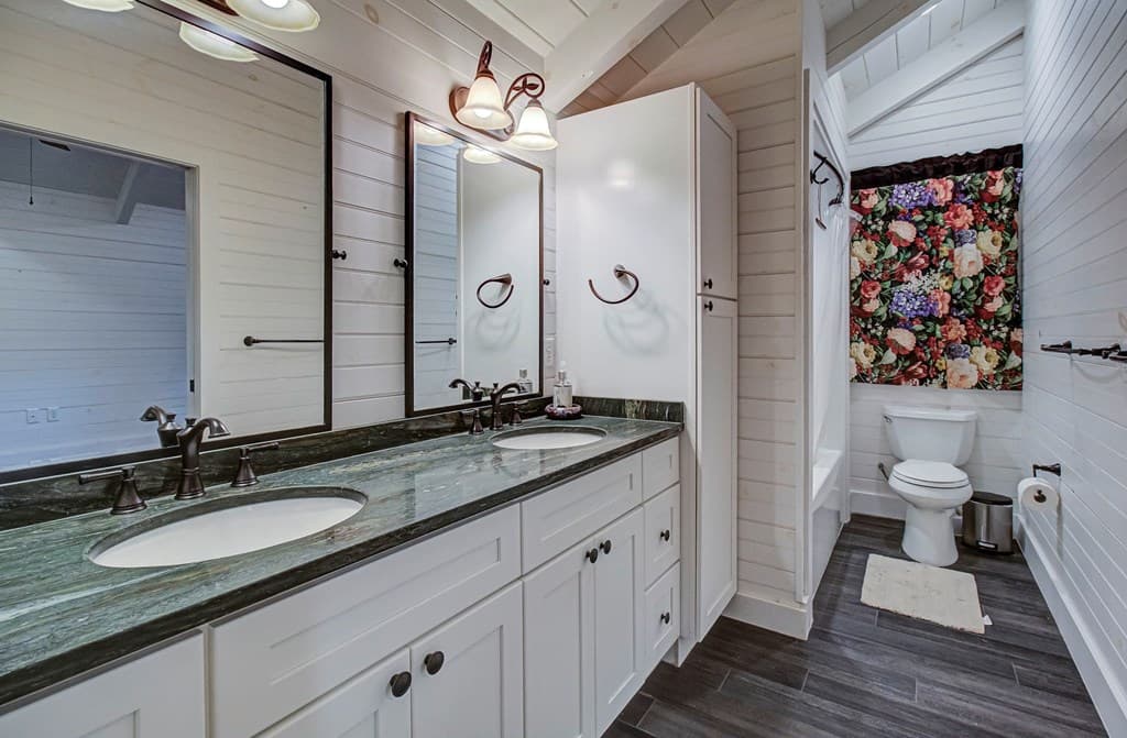 2500 Joe Brown Hwy, Tellico Plains TN 37385 - Photo