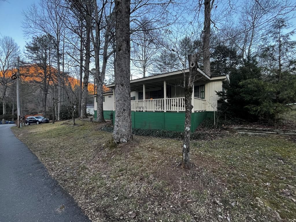 83 Leisure Woods Lane, Hiawassee GA 30546 - Primary photo