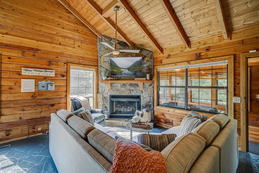 142 Bear Lake Drive, Blue Ridge GA 30513 - Photo