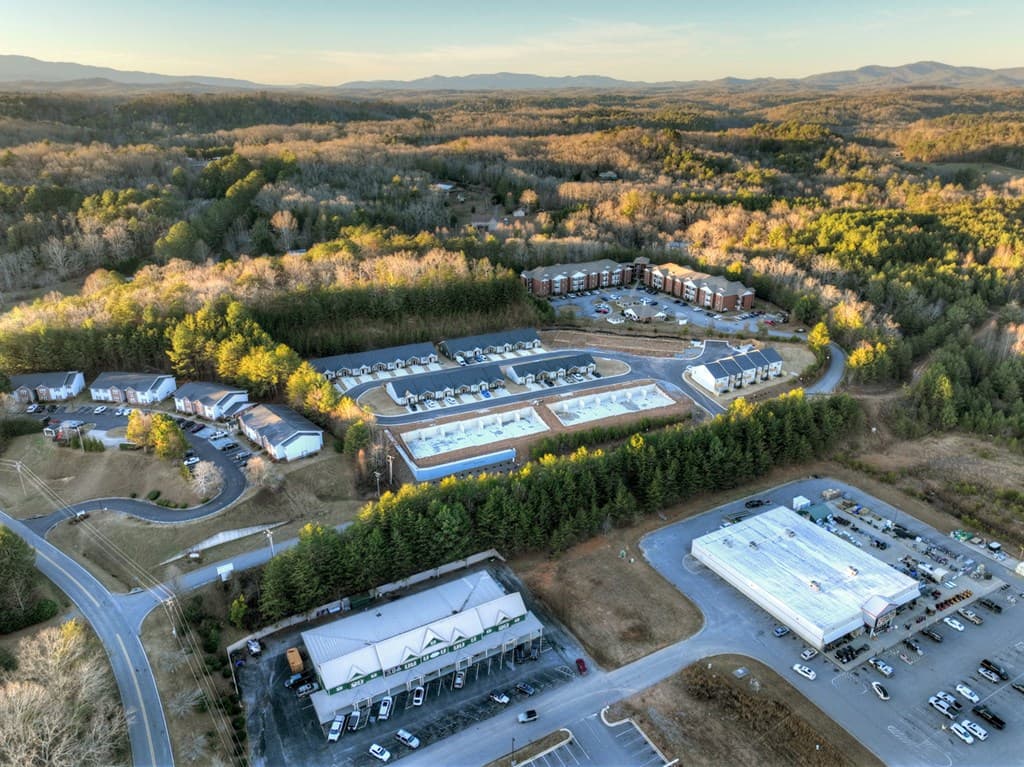 Unit 2 Grove Loop, Blue Ridge GA 30513 - Photo