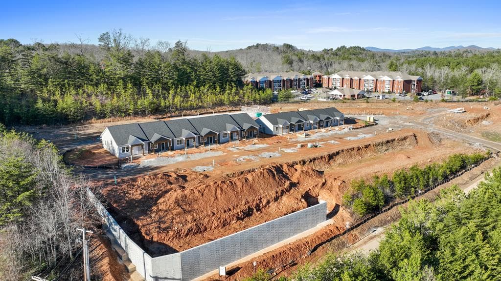 Unit 14 Grove Loop, Blue Ridge GA 30513 - Primary photo
