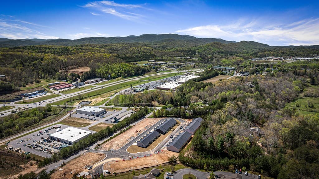 Unit 27 Grove Loop, Blue Ridge GA 30513 - Photo