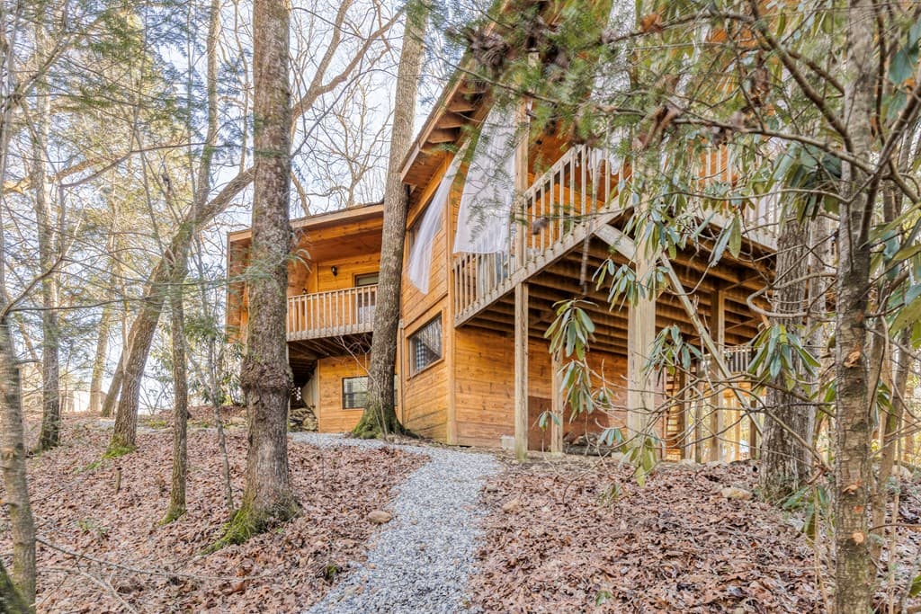 586 Newport Road, Blue Ridge GA 30513 - Photo