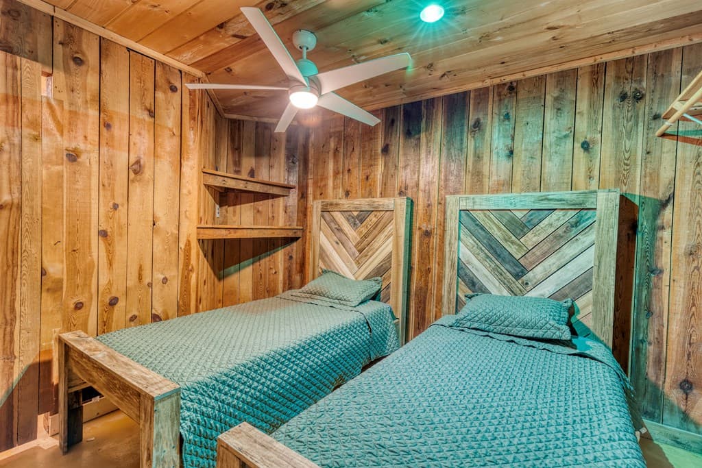 586 Newport Road, Blue Ridge GA 30513 - Photo