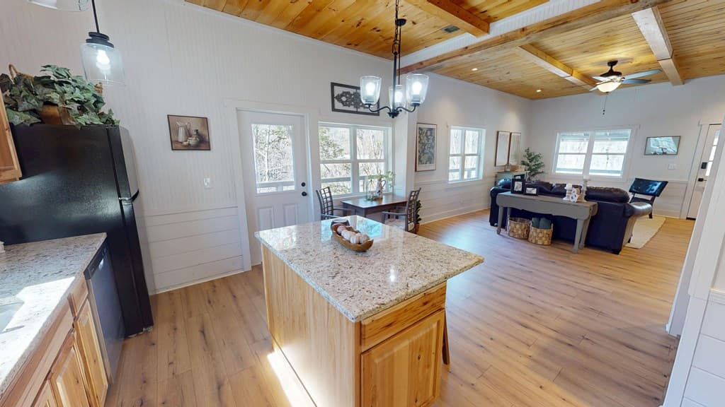 820 Beaver Creek, Andrews NC 28901 - Photo