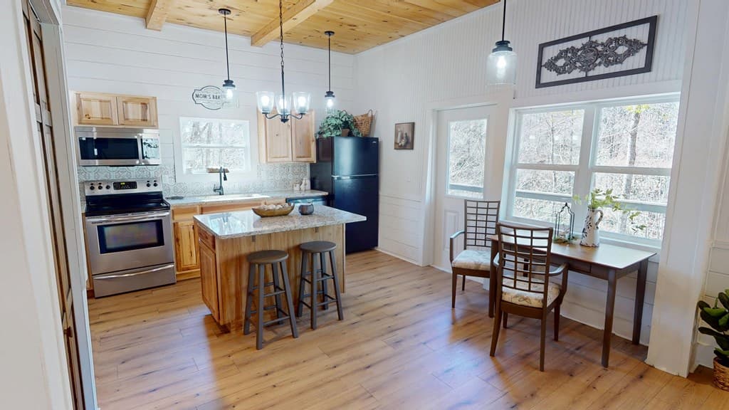 820 Beaver Creek, Andrews NC 28901 - Photo