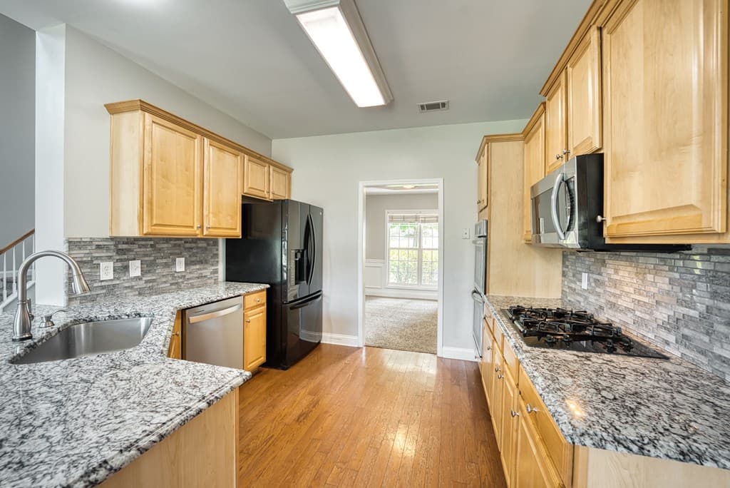 8945 Creekstone Place, Gainesville GA 30506 - Photo