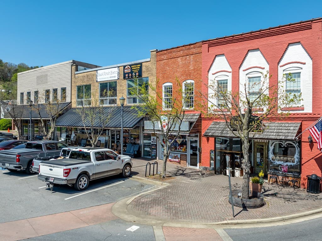 4 Northside Square, Ellijay GA 30540 - Photo