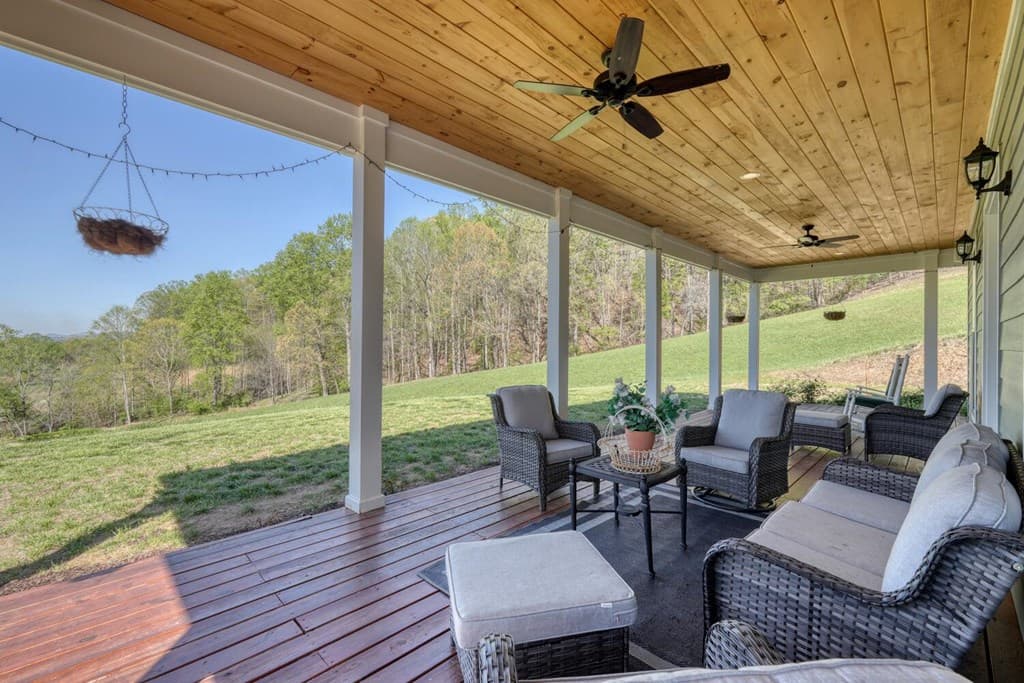 1735 Downings Creek Road, Hayesville SC 29804 - Photo