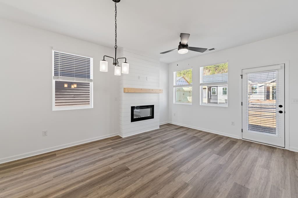 Unit 31 Grove Loop, Blue Ridge GA 30513 - Photo