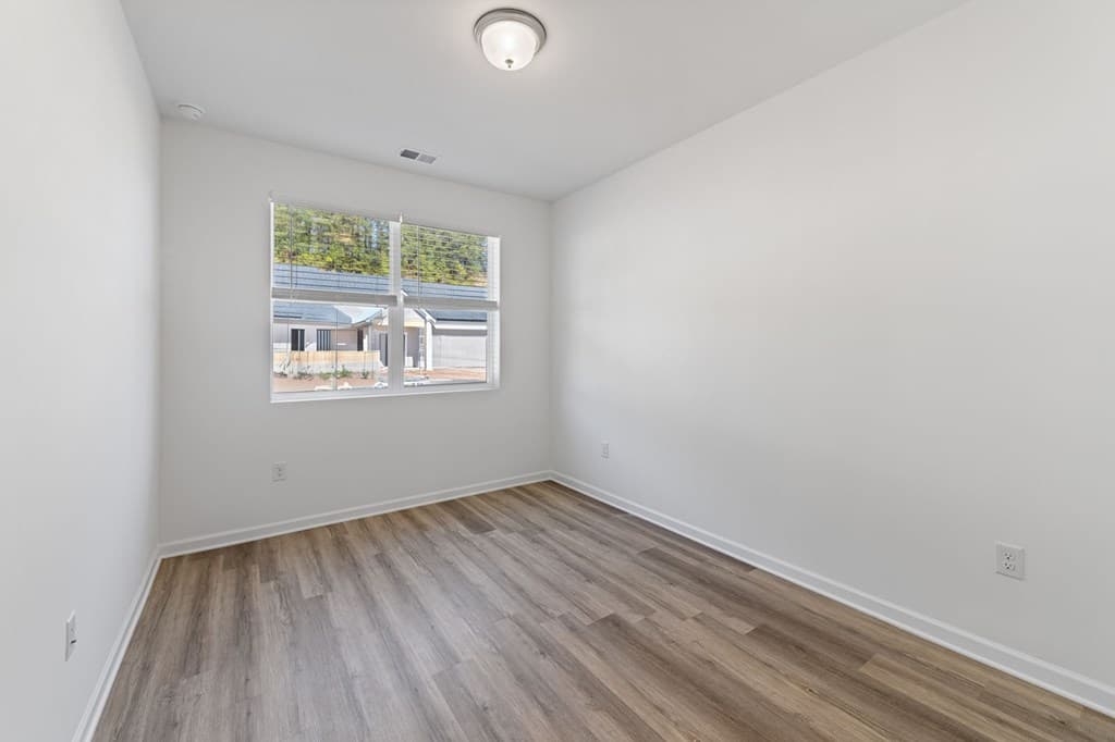 Unit 31 Grove Loop, Blue Ridge GA 30513 - Photo