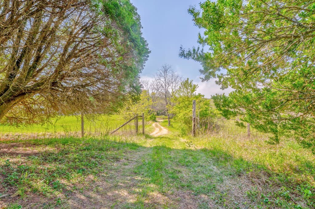 365 Waters Road, Mccaysville GA 30555 - Photo