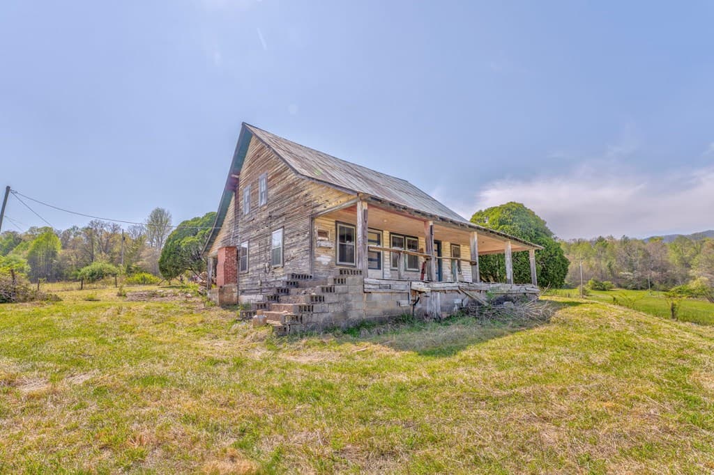 365 Waters Road, Mccaysville GA 30555 - Photo