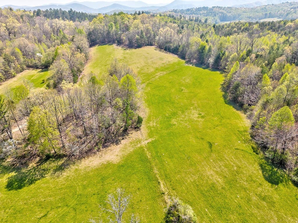 365 Waters Road, Mccaysville GA 30555 - Photo