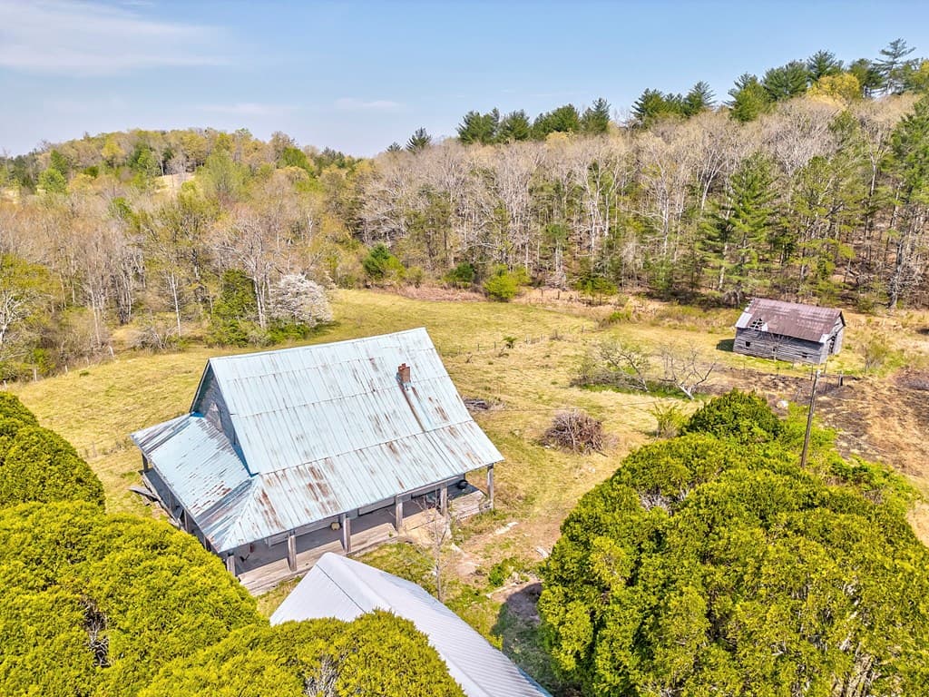 365 Waters Road, Mccaysville GA 30555 - Photo