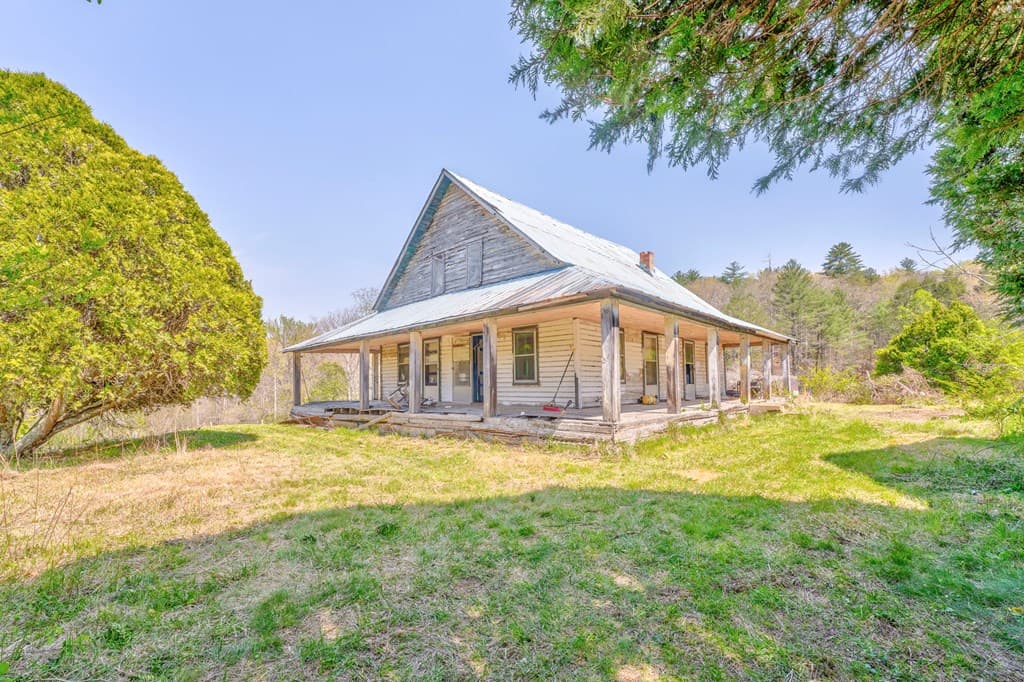 365 Waters Road, Mccaysville GA 30555 - Photo