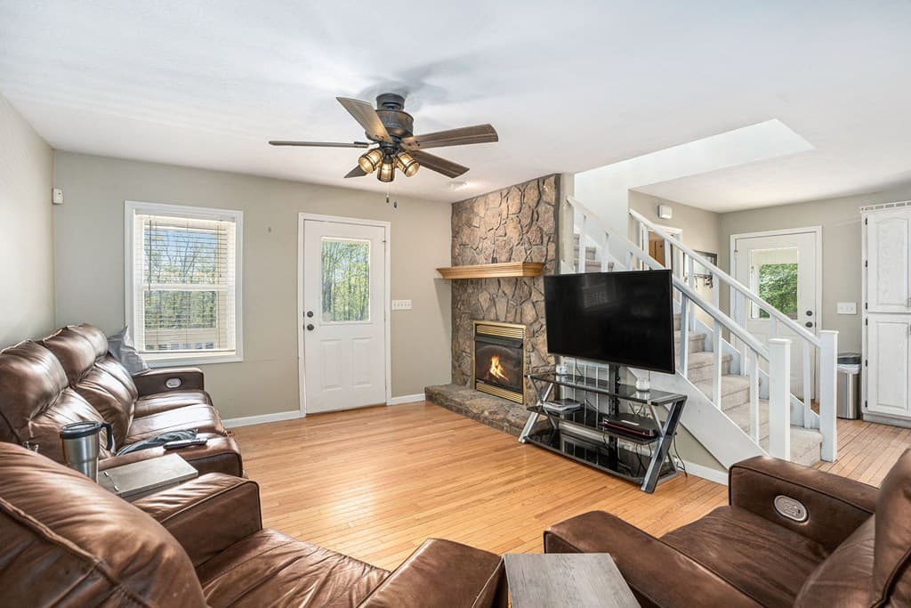 542 Sharp Top Circle, Blairsville GA 30512 - Photo