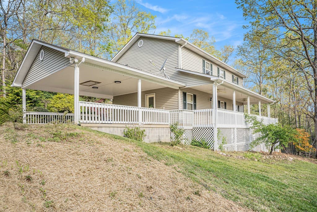 542 Sharp Top Circle, Blairsville GA 30512 - Photo