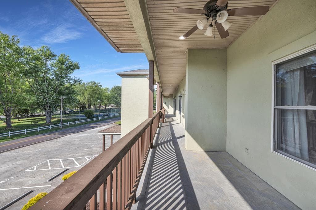 1647-8H Lakeview Drive, Young Harris GA 30582 - Photo