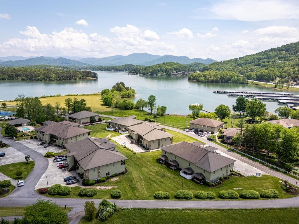 1647-8H Lakeview Drive, Young Harris GA 30582 - Photo
