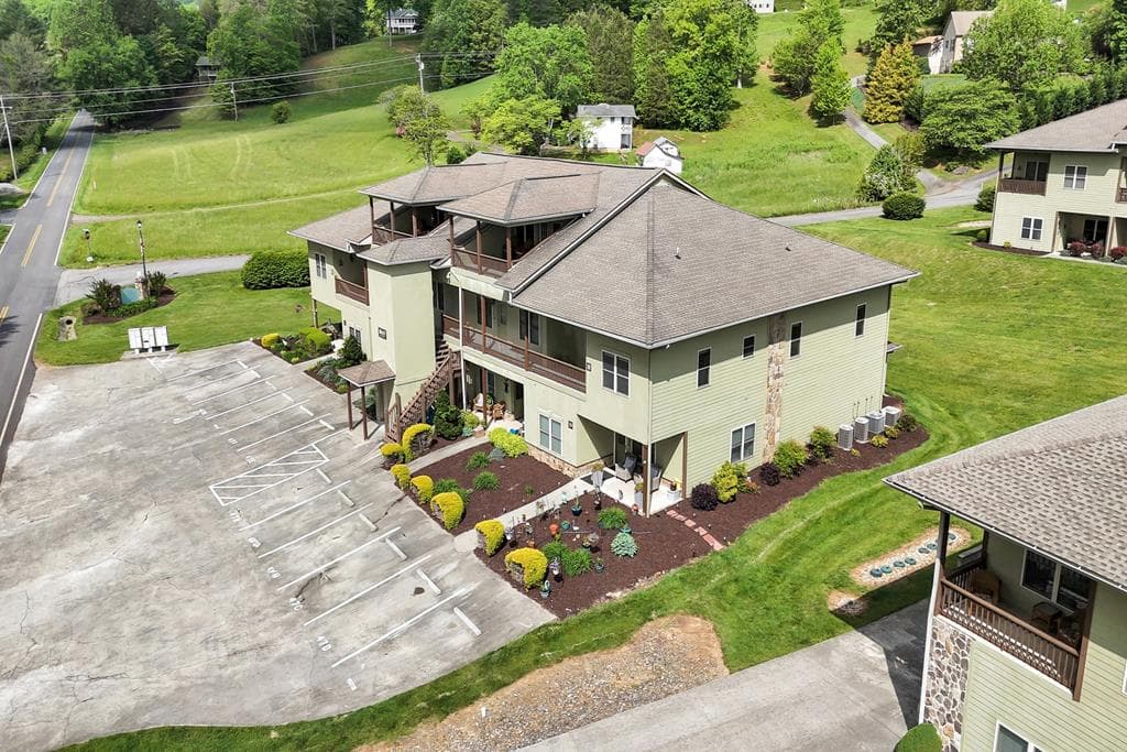 1647-8H Lakeview Drive, Young Harris GA 30582 - Photo