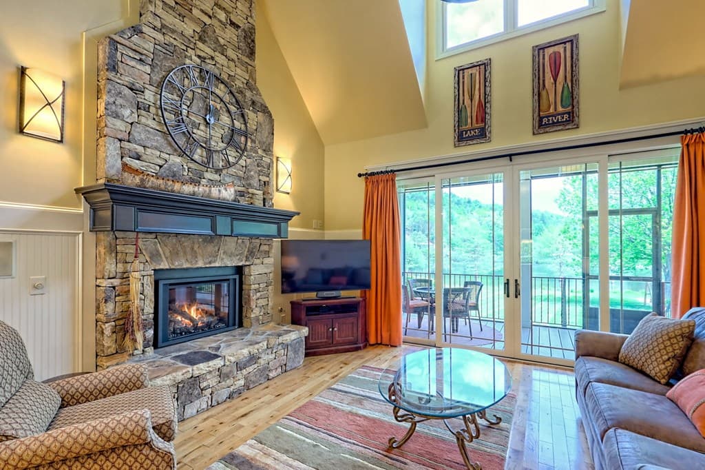 2265 Eastgate Drive, Hiawassee GA 30546 - Photo