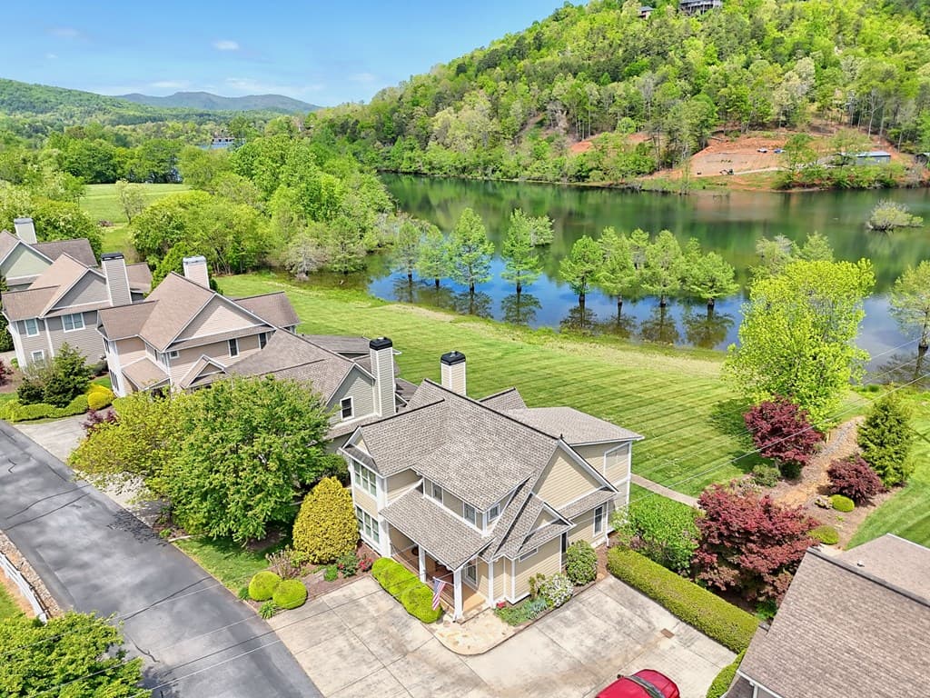 2265 Eastgate Drive, Hiawassee GA 30546 - Photo