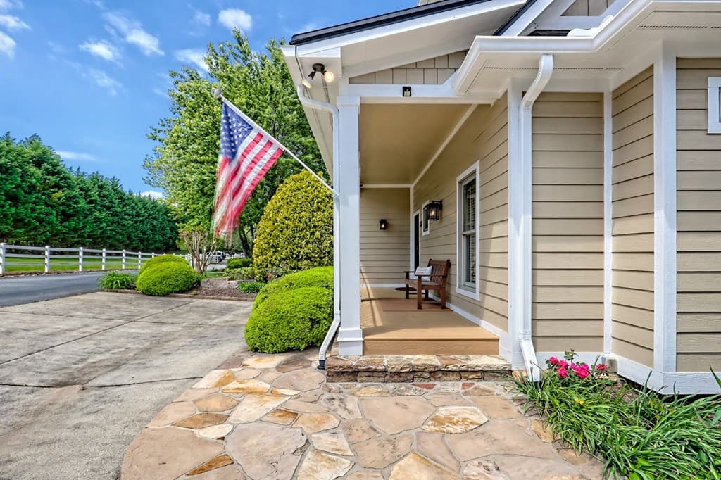 2265 Eastgate Drive, Hiawassee GA 30546 - Photo