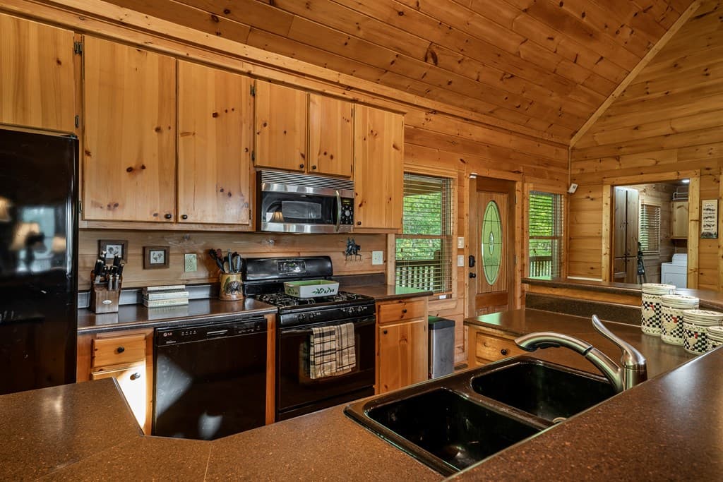 433 Spruce Circle, Mineral Bluff GA 30559 - Photo