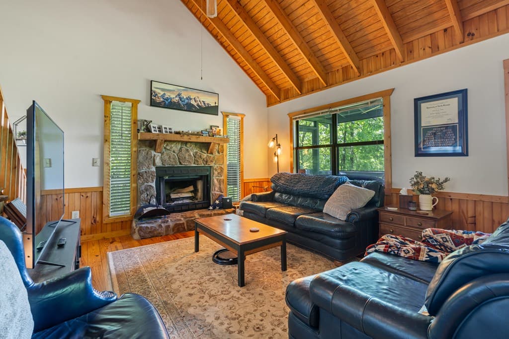 127 Berry Reister Drive, Blairsville GA 30512 - Photo