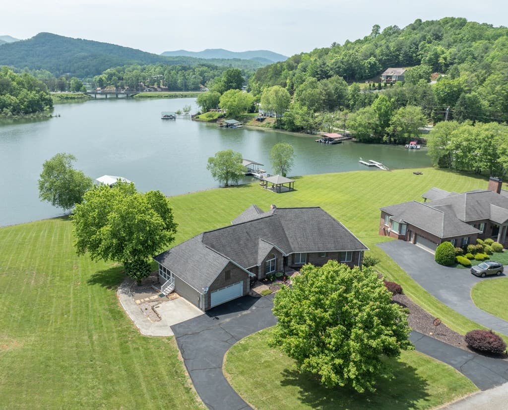 1537 Victoria Woods Drive, Hiawassee GA 30546 - Photo