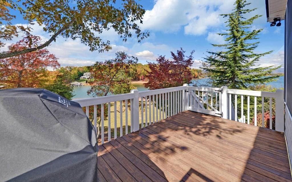 1951 Island View Drive, Hiawassee GA 30546 - Photo