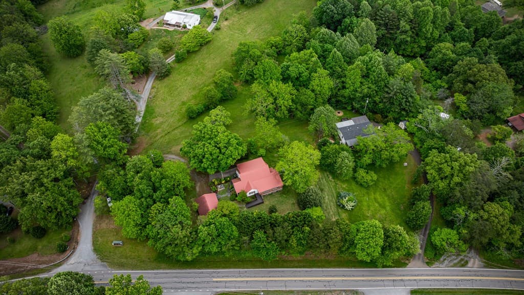16 Hollow Springs Road, Blue Ridge GA 30513 - Photo