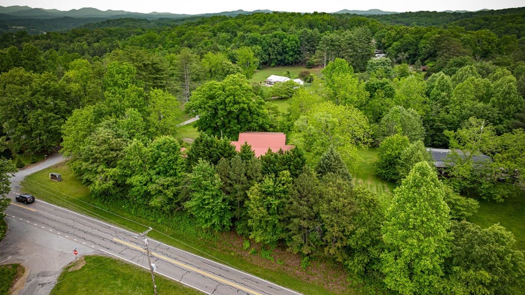 16 Hollow Springs Road, Blue Ridge GA 30513 - Photo
